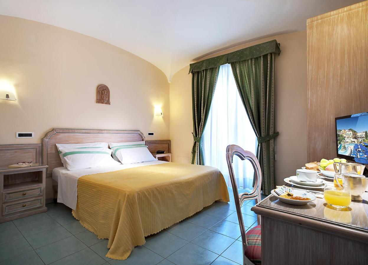 Hotel Royal Terme Ischia Exterior photo
